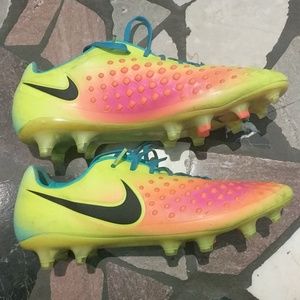 9.5/10 Used Nike Magista Opus 2 Size US 9.5